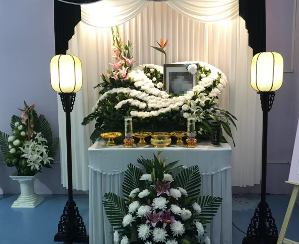 大连鲜花灵堂布置